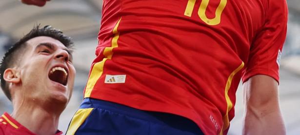 开云体育官方入口-包含西班牙队队员拼尽全力，奋力拼搏的词条