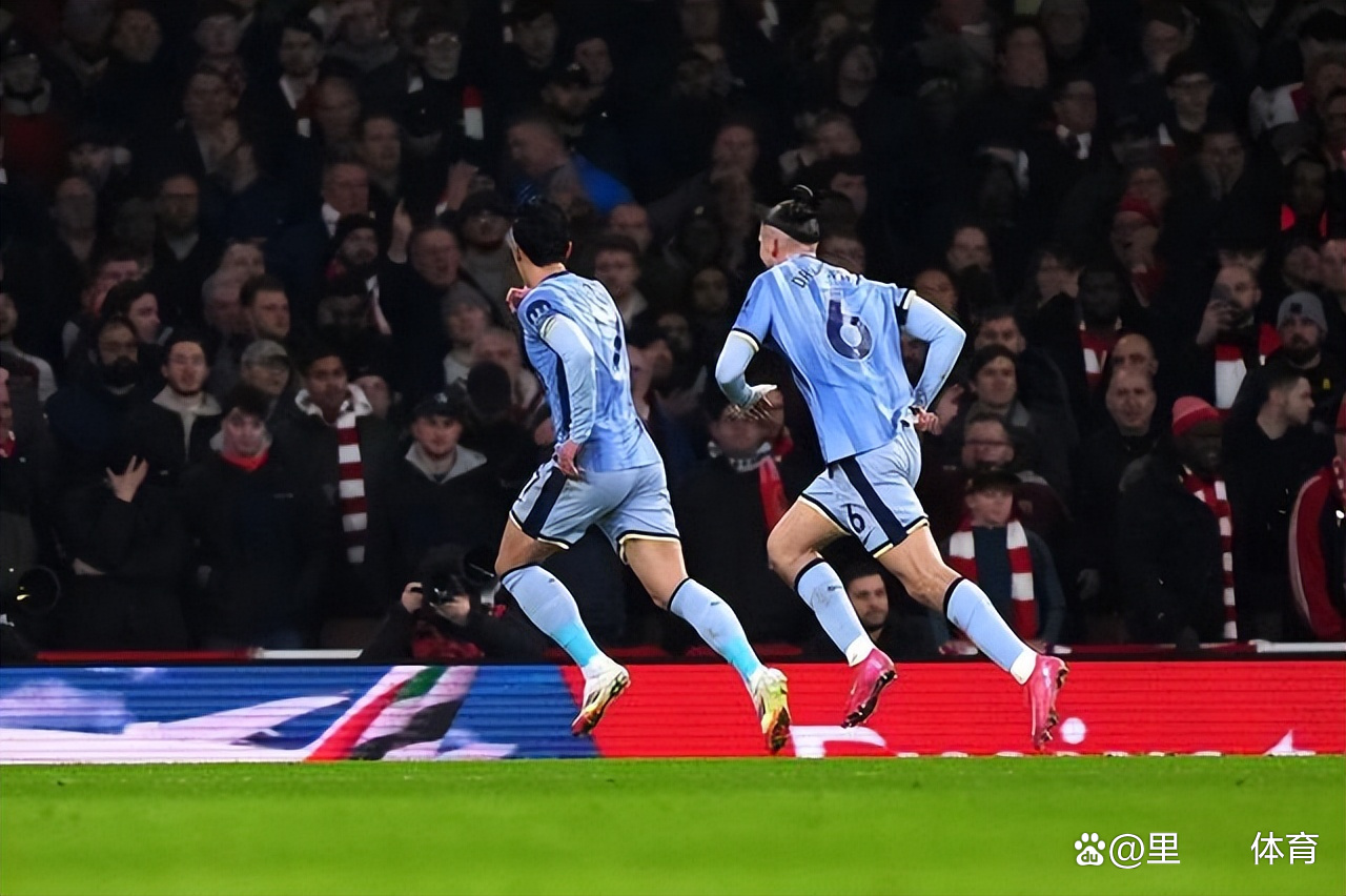 阿森纳逼平热刺战胜阿斯顿维拉的简单介绍