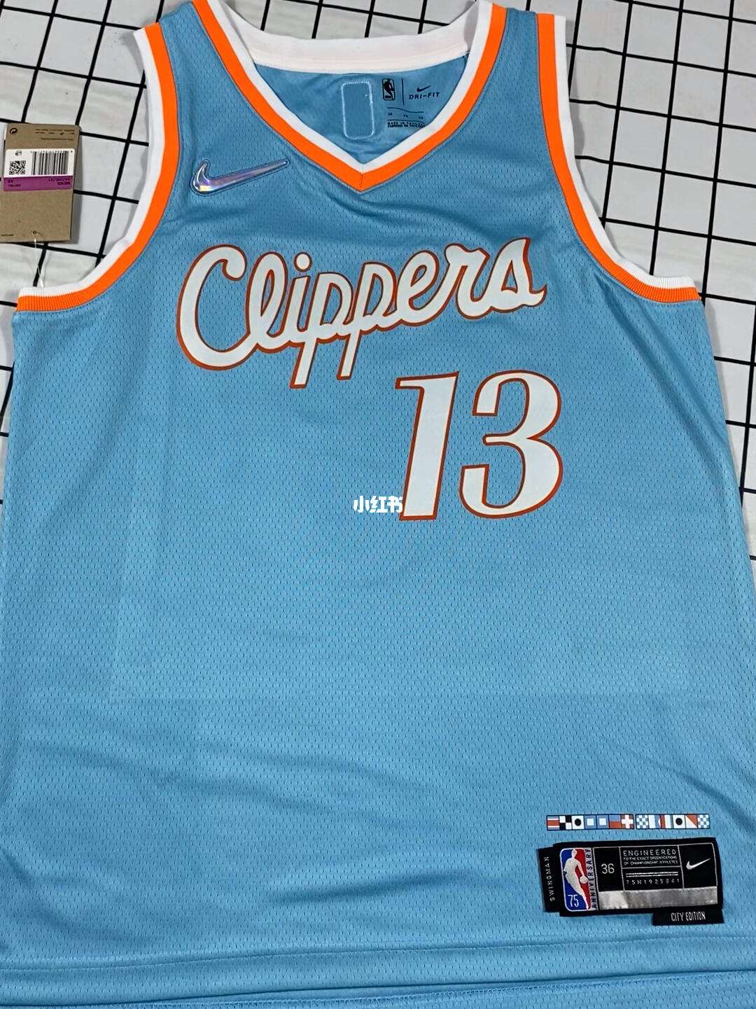 快船发布新球衣设计,球迷热议 快船发布新球衣设计,球迷热议