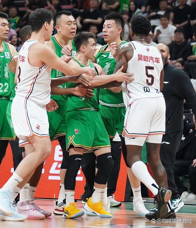 俄罗斯篮球联赛收到国际关注 俄罗斯篮球联赛收到国际关注