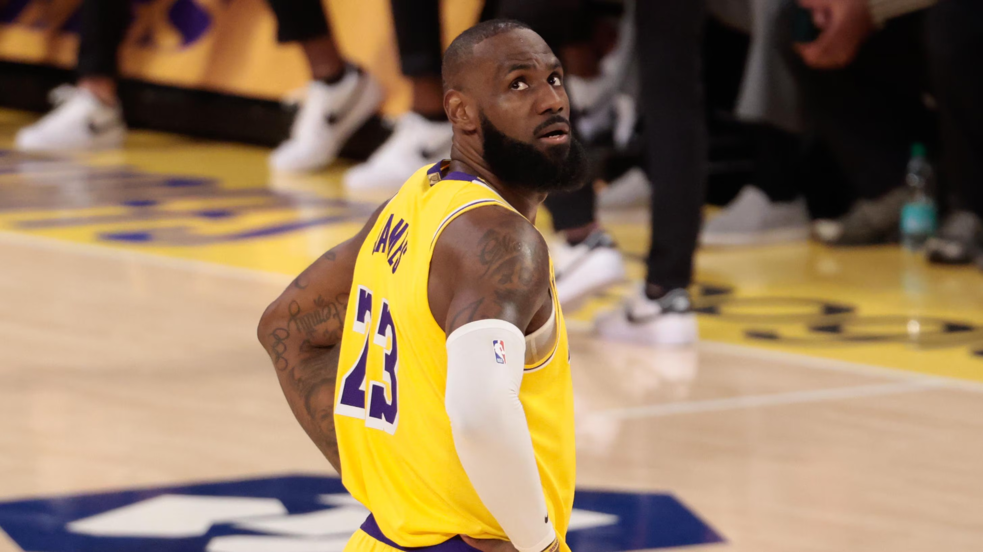 湖人负于独行侠,詹姆斯个中表现可圈可点的简单介绍 湖人负于独行侠,詹姆斯个中表现可圈可点的简单介绍