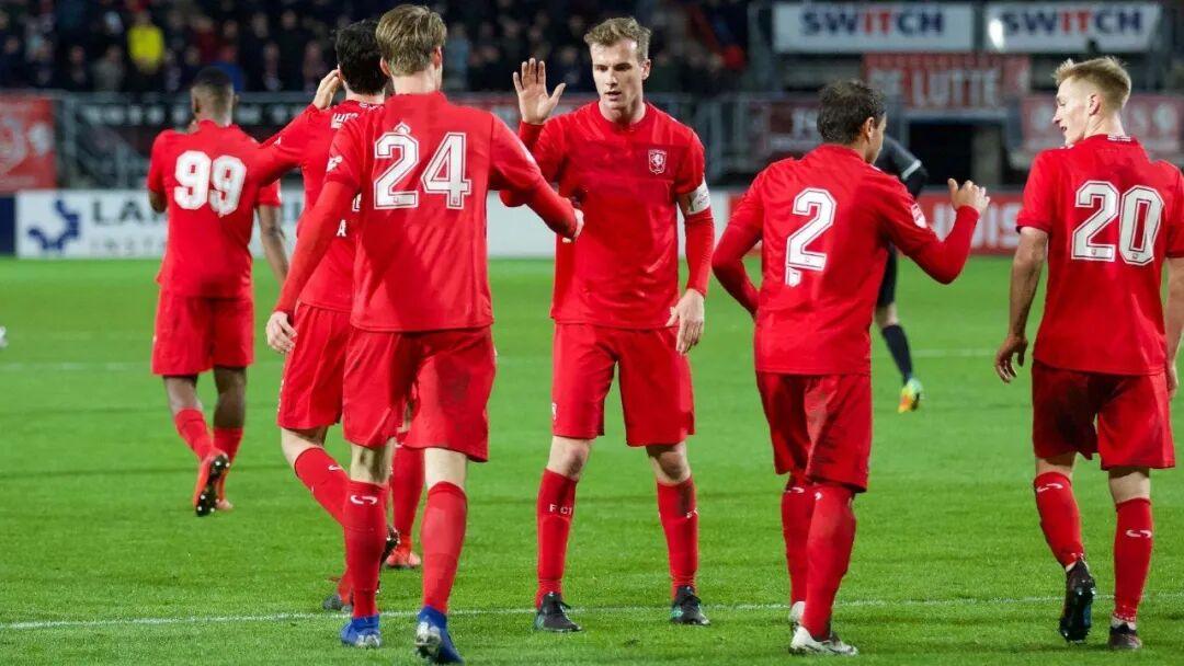 阿贾克斯再胜,荷甲席位牢固 阿贾克斯再胜,荷甲席位牢固