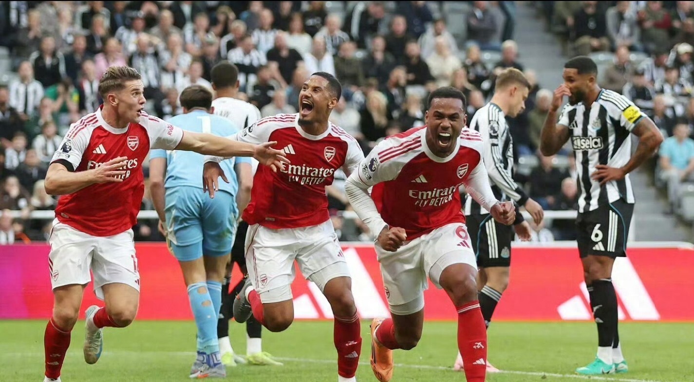 利物浦逆转阿森纳,屠杀对手 利物浦逆转阿森纳,屠杀对手