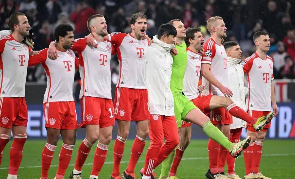 拜仁慕尼黑队在比赛中取得胜利 拜仁慕尼黑队在比赛中取得胜利