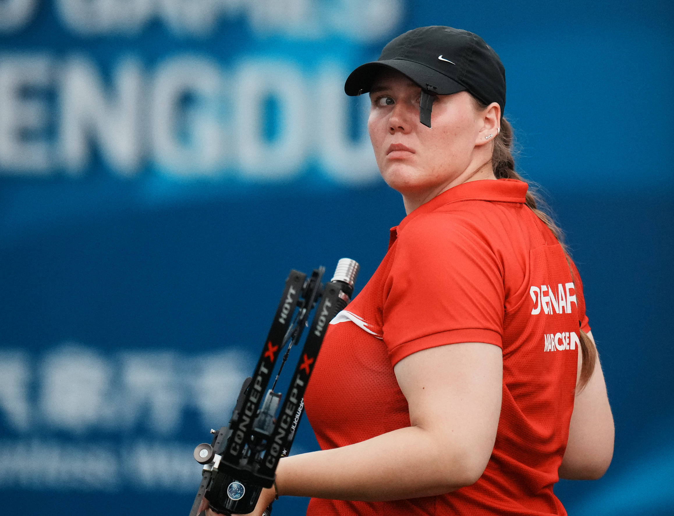 夺冠在望!射箭选手神准手法 夺冠在望!射箭选手神准手法