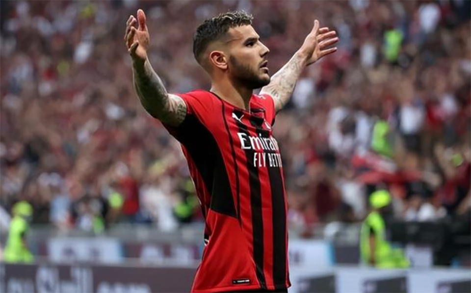 AC米兰核心球员建功，球队继续领跑积分榜的简单介绍