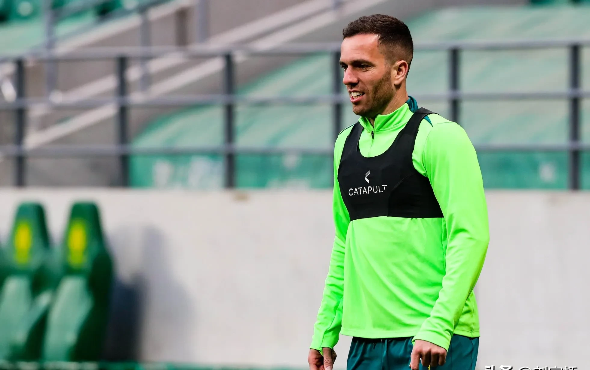 国安关键比赛犯错频频，主帅施压备战下一战的简单介绍